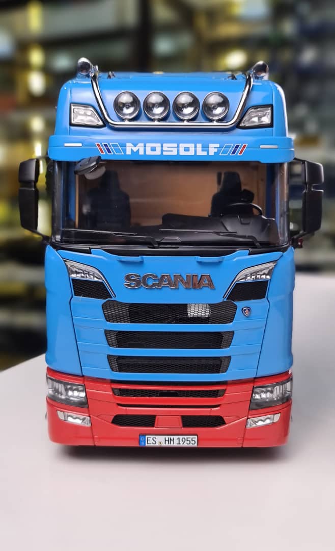 NZG 1/18 Scania V8 730S 4×2 / Lohr car transporter “MOSOLF