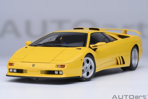 AUTOART 79144 1/18  LAMBORGHINI DIABLO SE30 JOTA (SUPERFLY YELLOW)