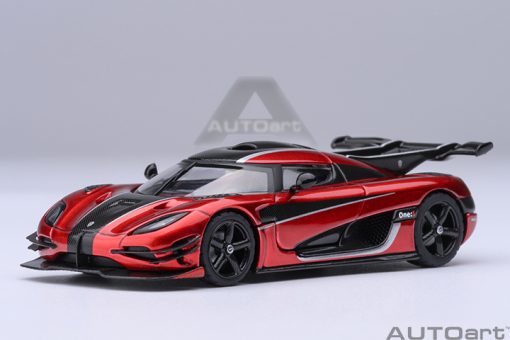 AUTOART 1/64 20040  KOENIGSEGG ONE : 1 (APPLE RED/CARBON FIBER/SILVER STRIPES)