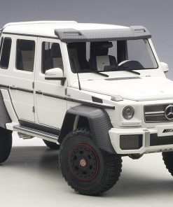 Alternative view of AUTOART 1/18 Mercedes-Benz G63 AMG 6×6 (Matt White)