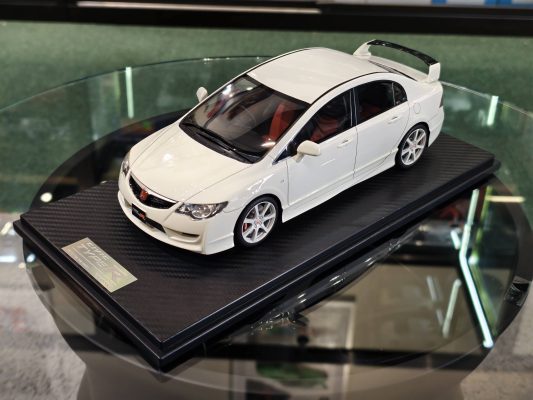 ONEMODEL 1/18 HONDA CIVIC TYPE-R FD2 Championship White Late Version
