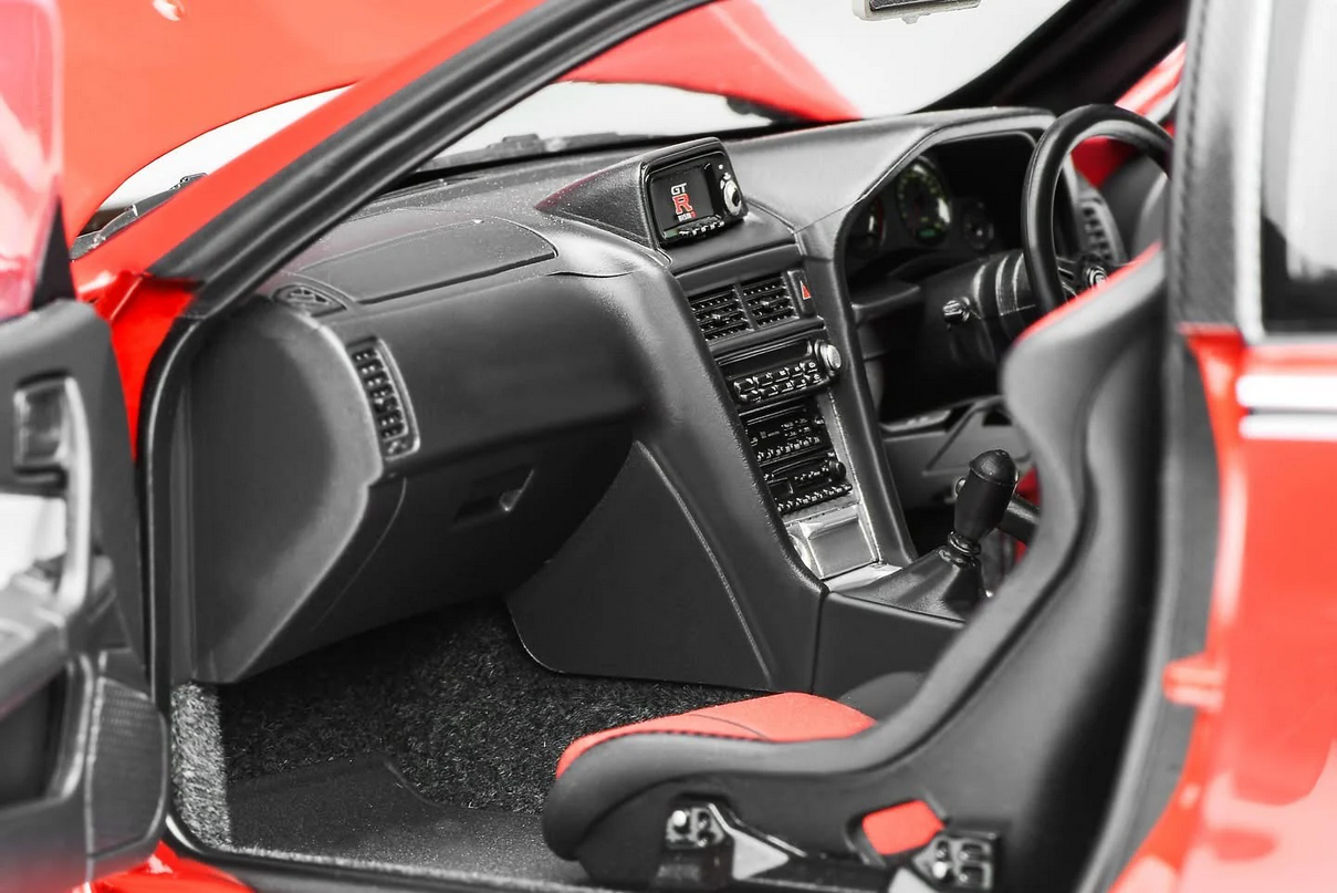 MOTORHELIX 1/18 Nissan Skyline GT-R (R34) CUSTOMIZED VERSION Red - Image 12